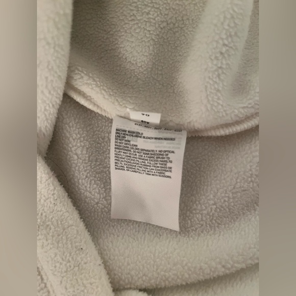 Uniqlo Fleece Zip-Up Jacket - Picture 7 of 8